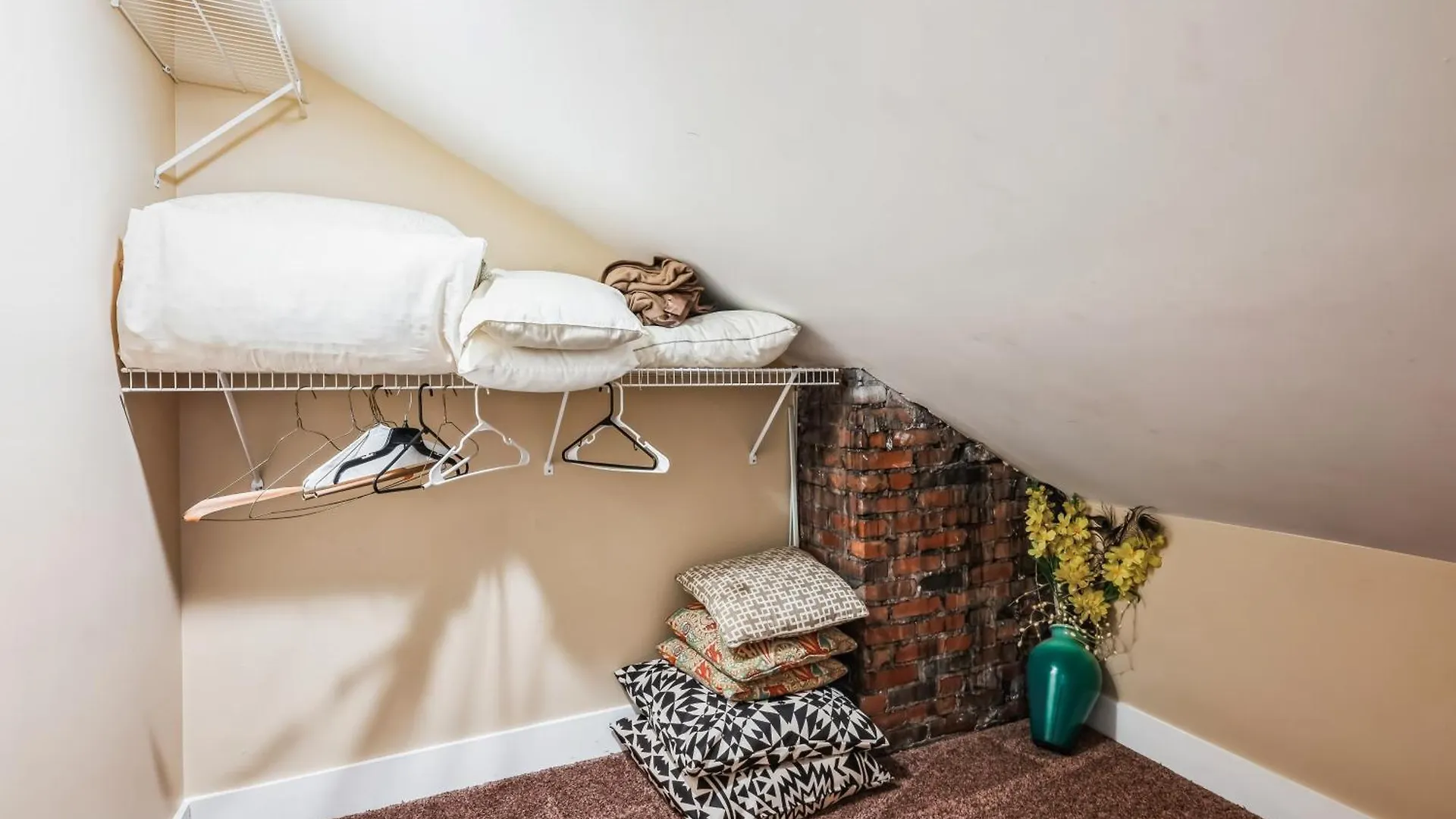 The Cozy Nest Near Wilder Park Home Louisville 0*,