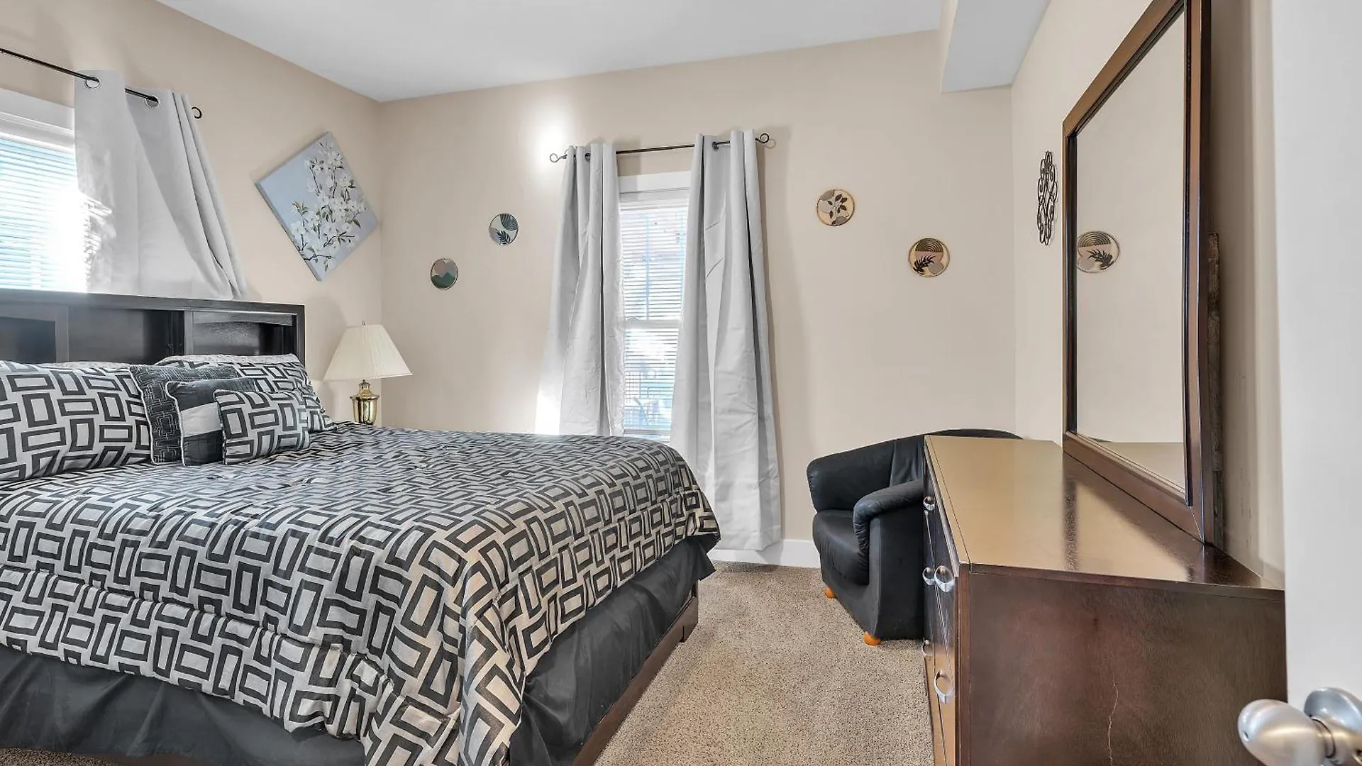 The Cozy Nest Near Wilder Park Home Louisville