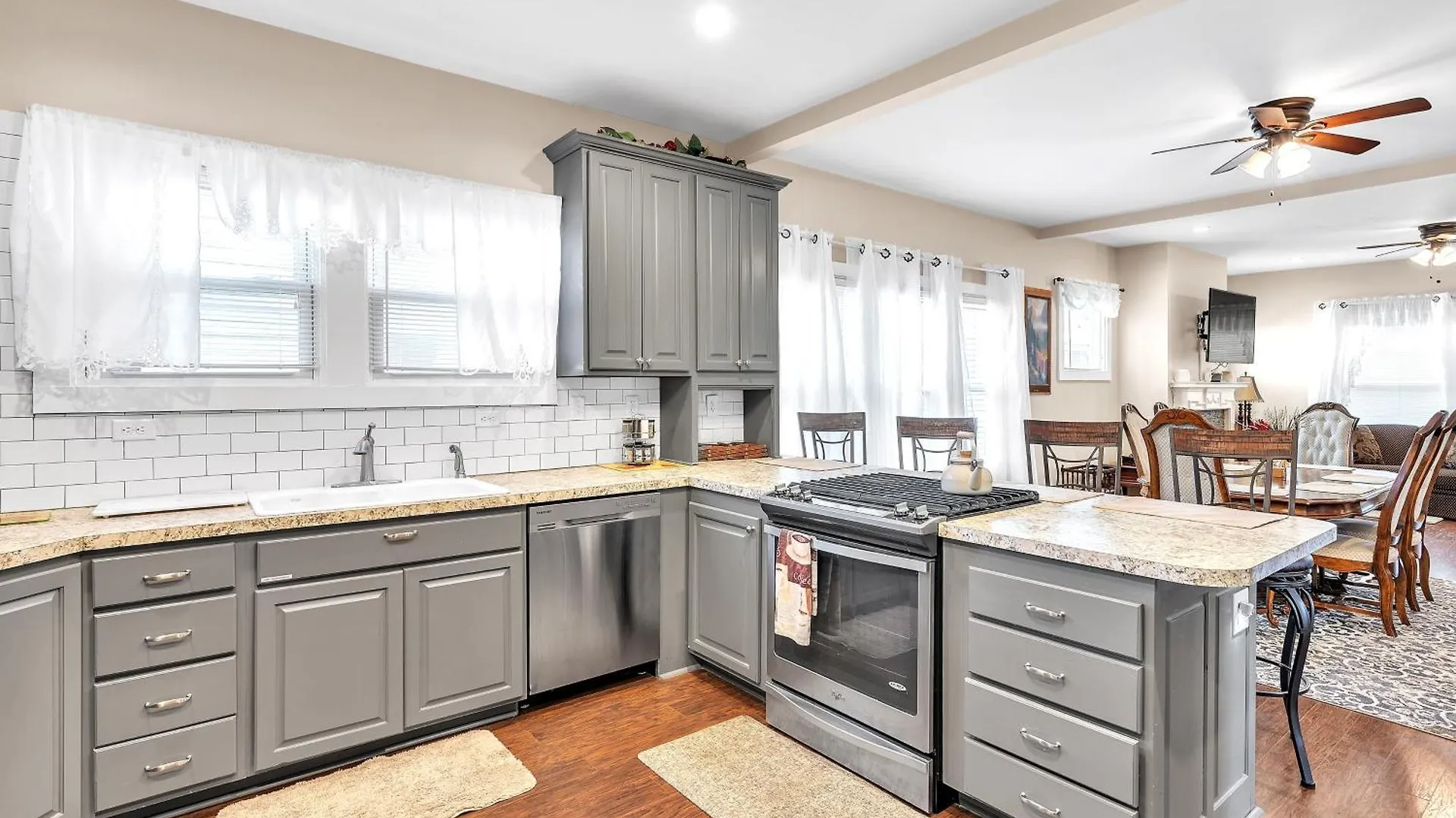 The Cozy Nest Near Wilder Park Home Louisville