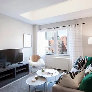  Apartment Walker's Paradise In The Heart Of