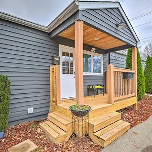  Holiday home Luxe Lyndon Less Than 11 Mi To Dtwn Louisville!